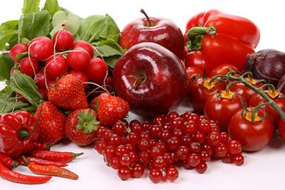 красные овощи и фрукты